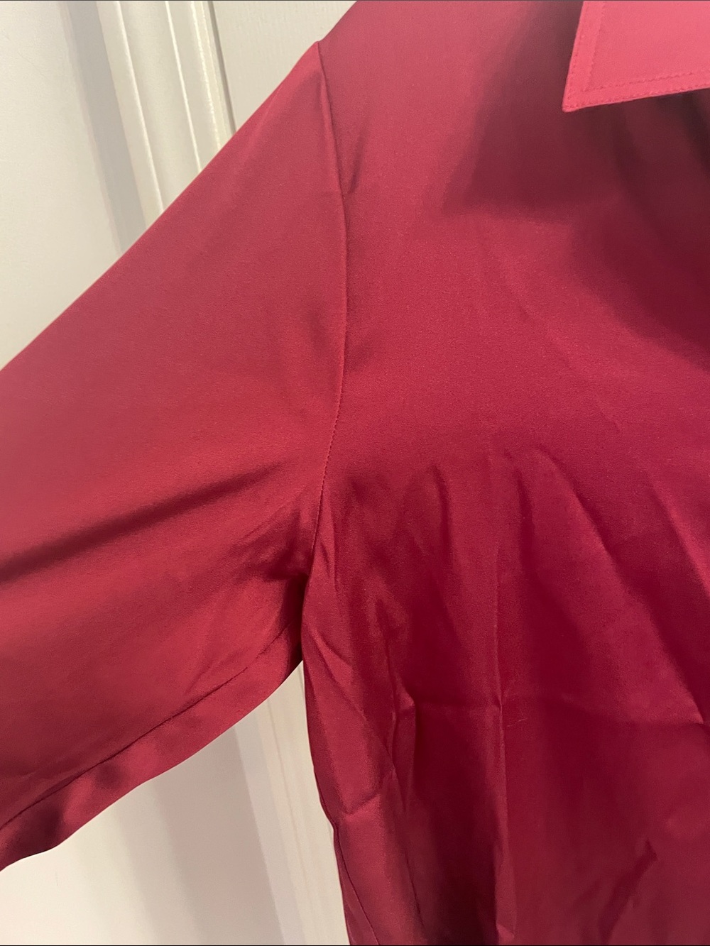 NWT Quince Stretch Silk Button-Down Blouse in Burgundy - Picture 13 of 13